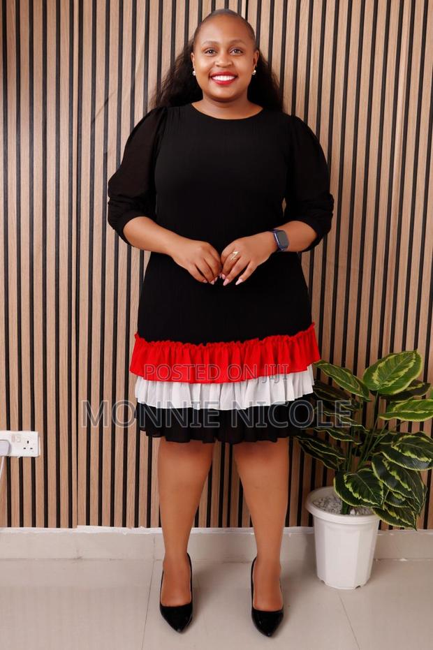 Classy Shift Dress - thumbnail 3