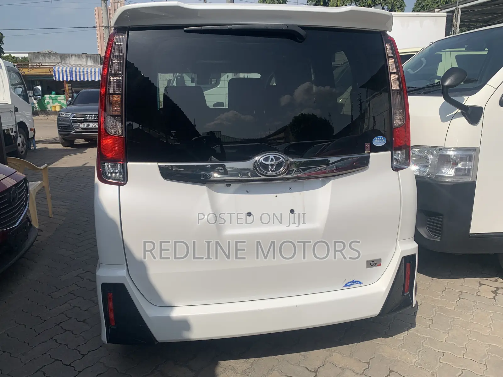 Toyota Noah 2.0 FWD (6 Seater) 2017 White