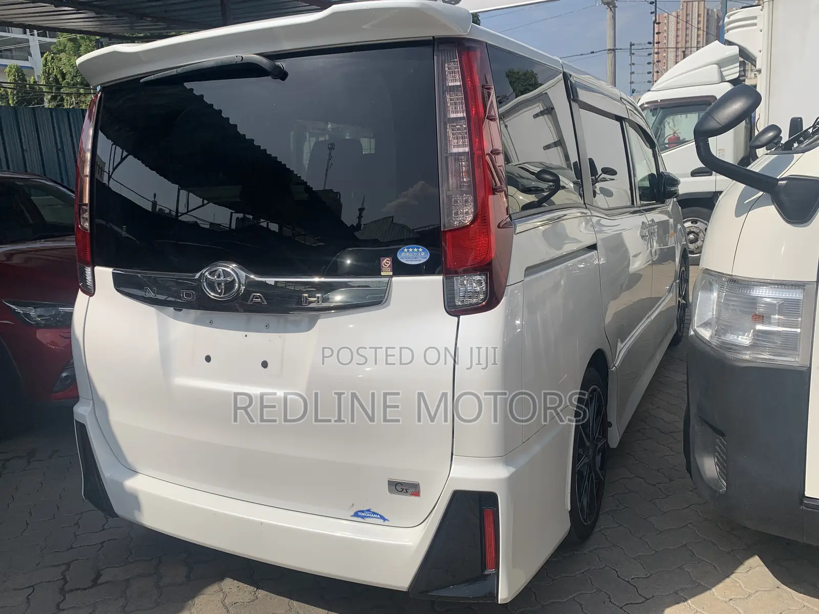 Toyota Noah 2.0 FWD (6 Seater) 2017 White