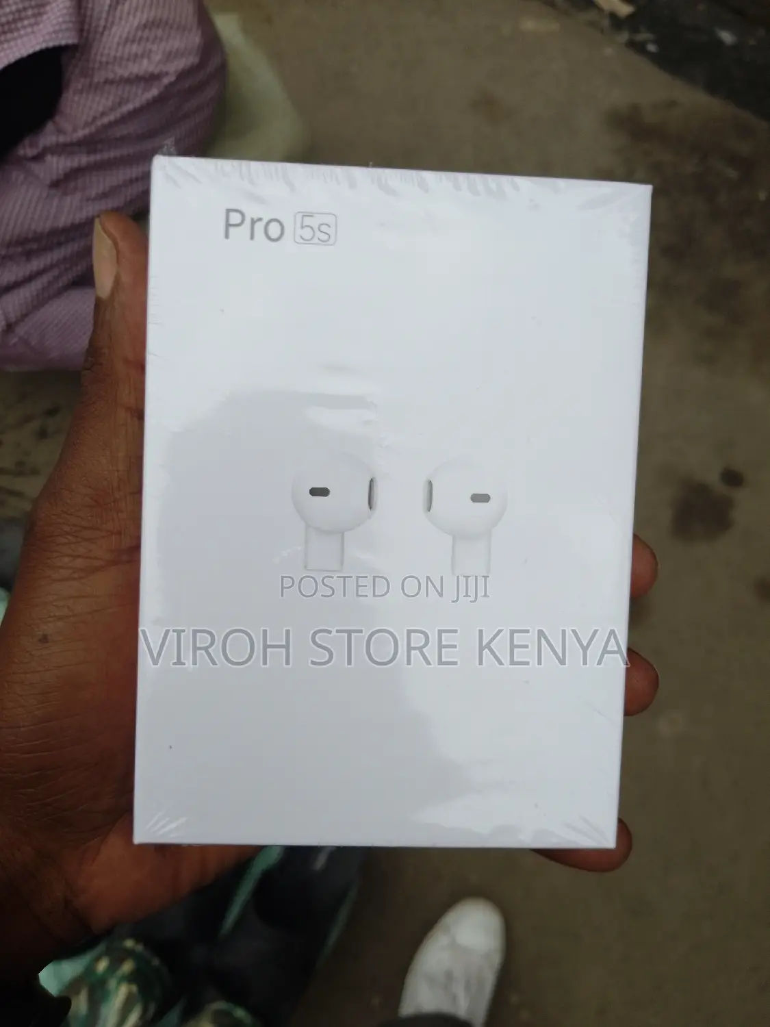 Pro 5s Earbuds Stereo Earbuds - Type C Charger