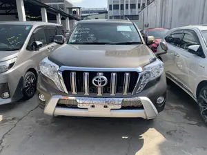 Toyota Land Cruiser Prado 2.8 2017 Gold