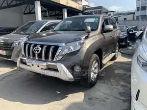 Toyota Land Cruiser Prado 2.8 2017 Gold