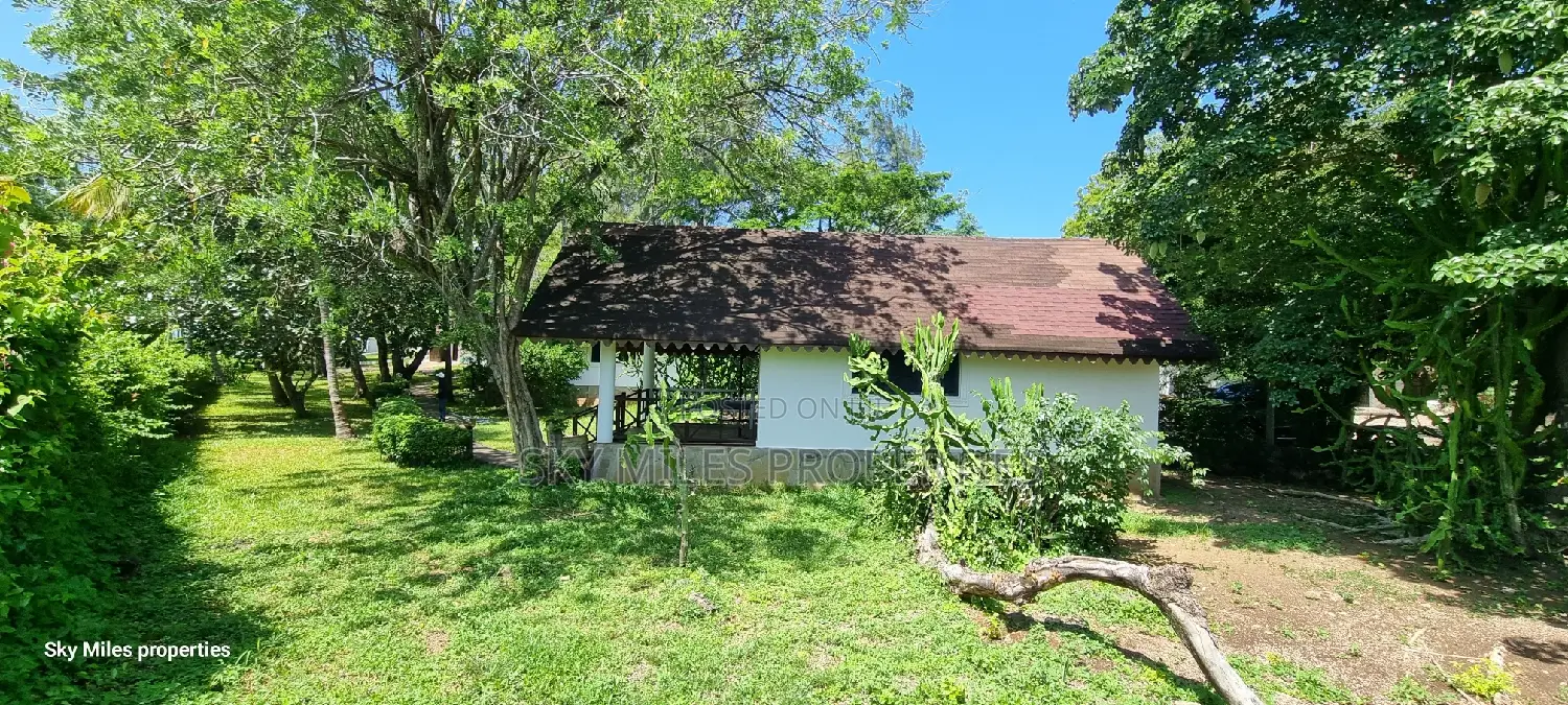 Furnished 4bdrm Villa in Billionaire, Malindi for sale