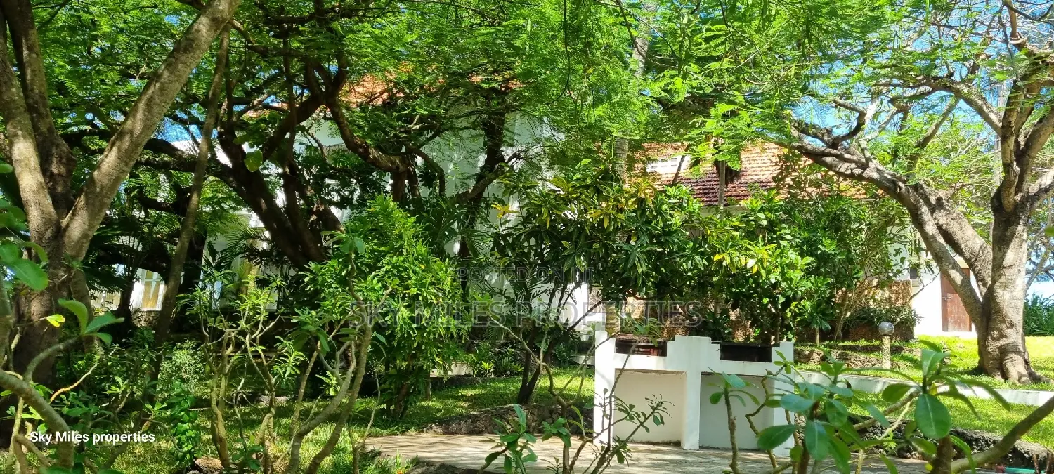 Furnished 4bdrm Villa in Billionaire, Malindi for sale