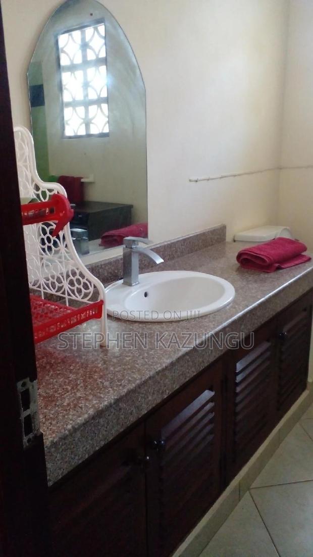 Furnished 2bdrm House in Golf & Living, Ukunda for rent - thumbnail 10