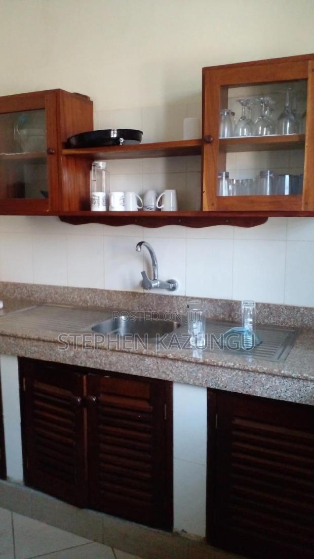 Furnished 2bdrm House in Golf & Living, Ukunda for rent - thumbnail 11