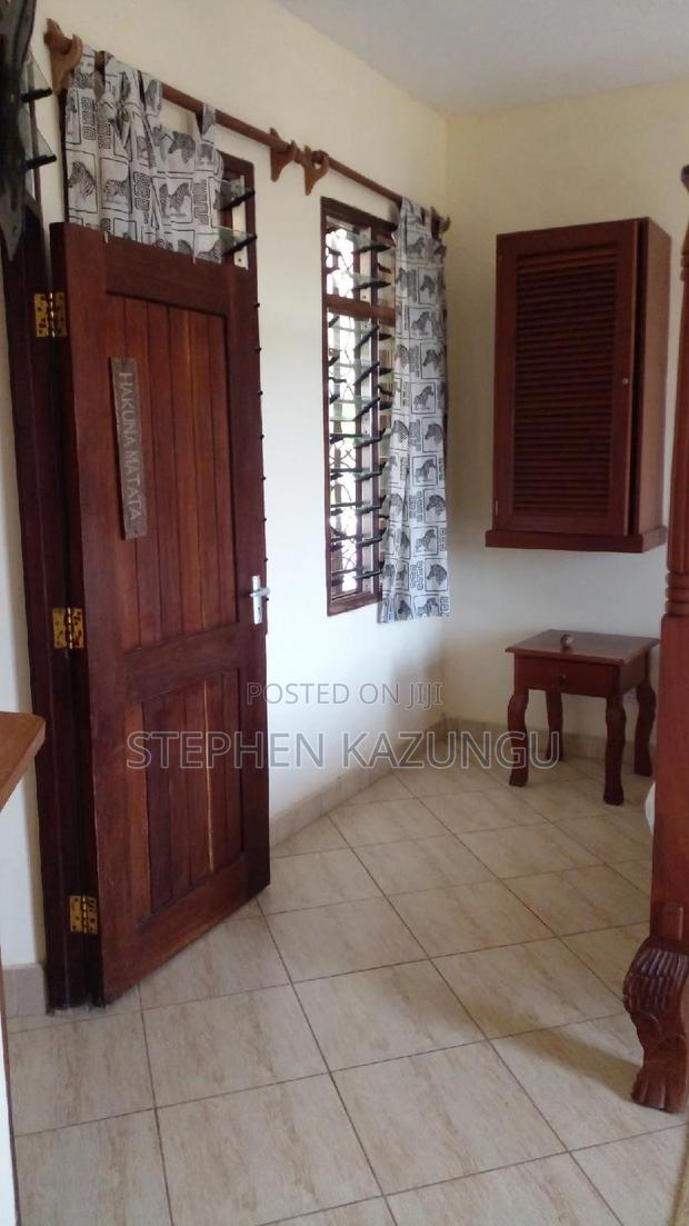 Furnished 2bdrm House in Golf & Living, Ukunda for rent - thumbnail 3