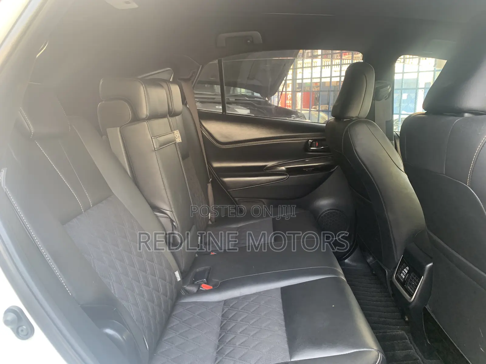 Toyota Harrier 2.0 2017 Off white