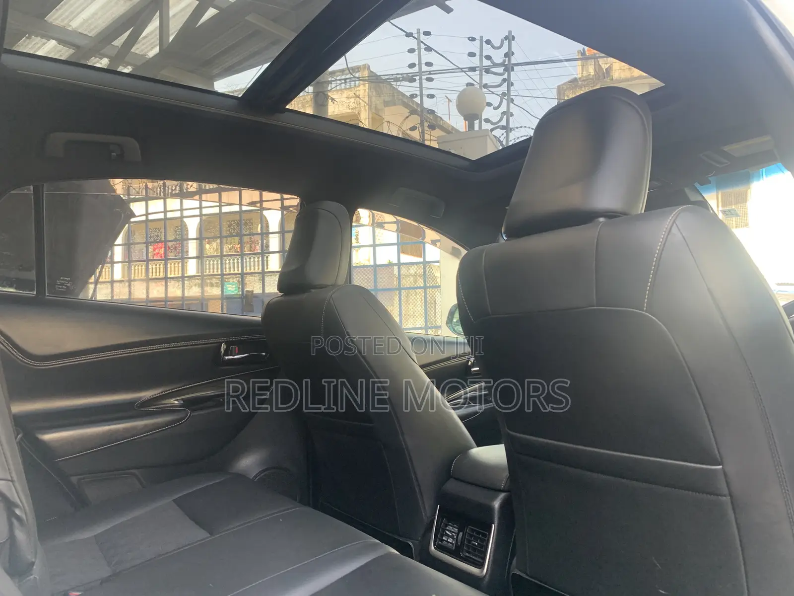Toyota Harrier 2.0 2017 Off white