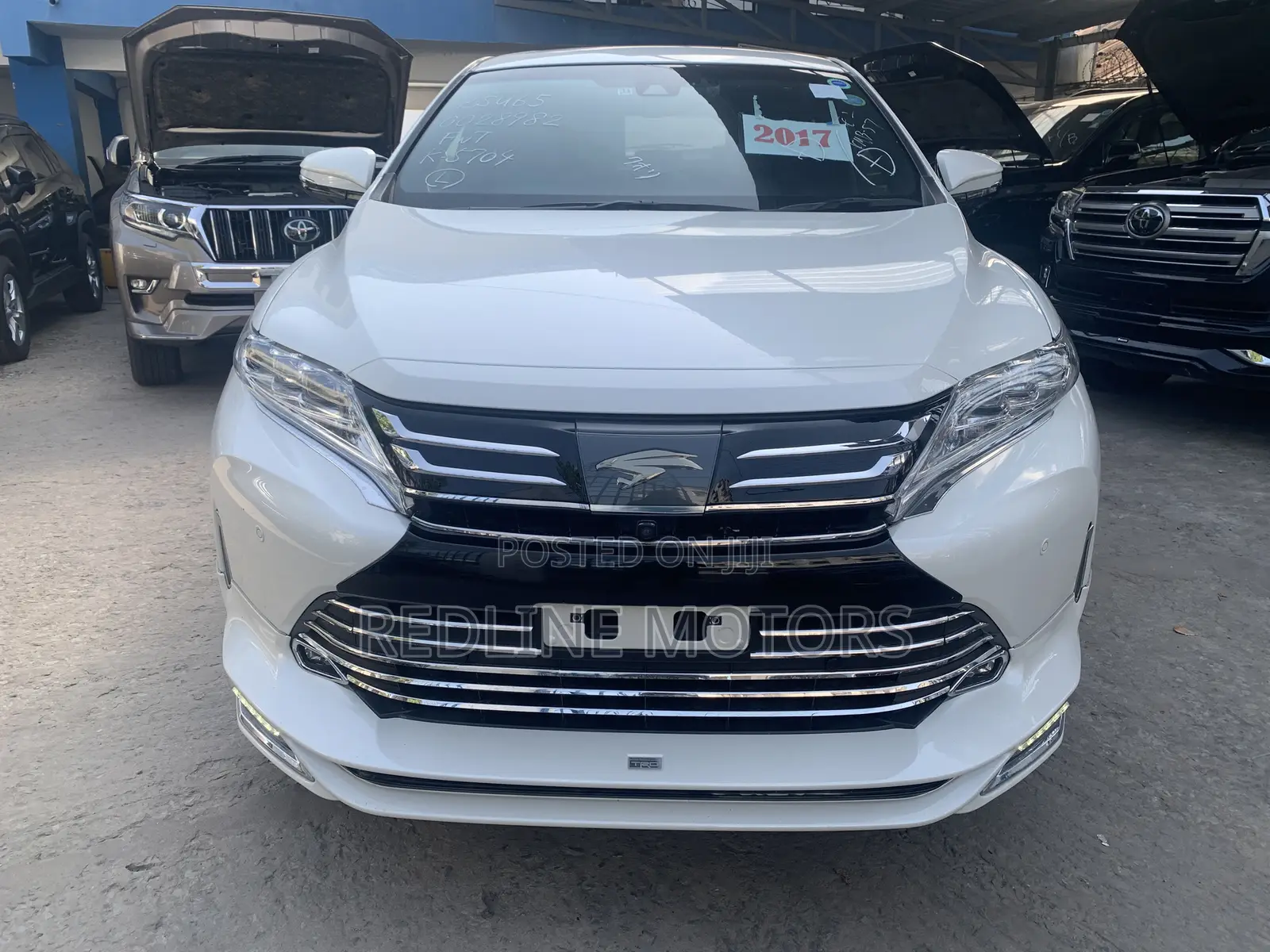 Toyota Harrier 2.0 2017 Off white