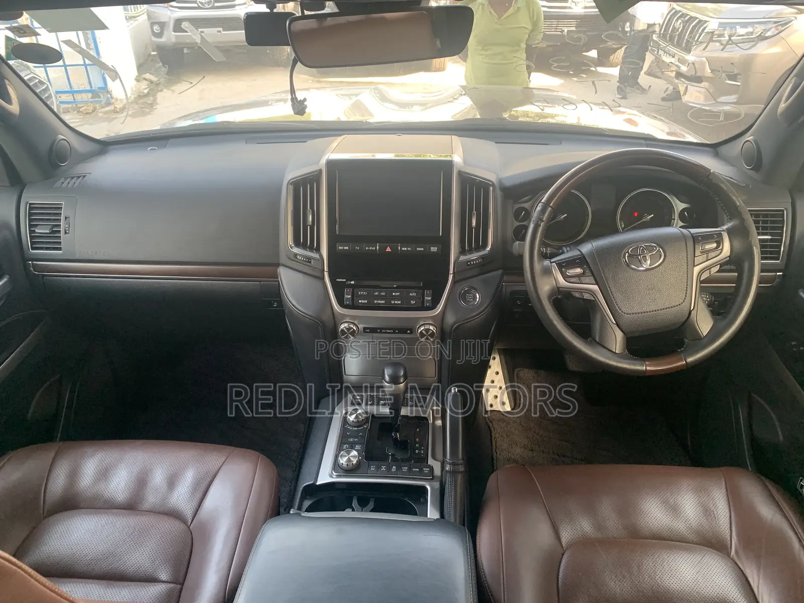 Toyota Land Cruiser 4.6 V8 ZX 2017 Black