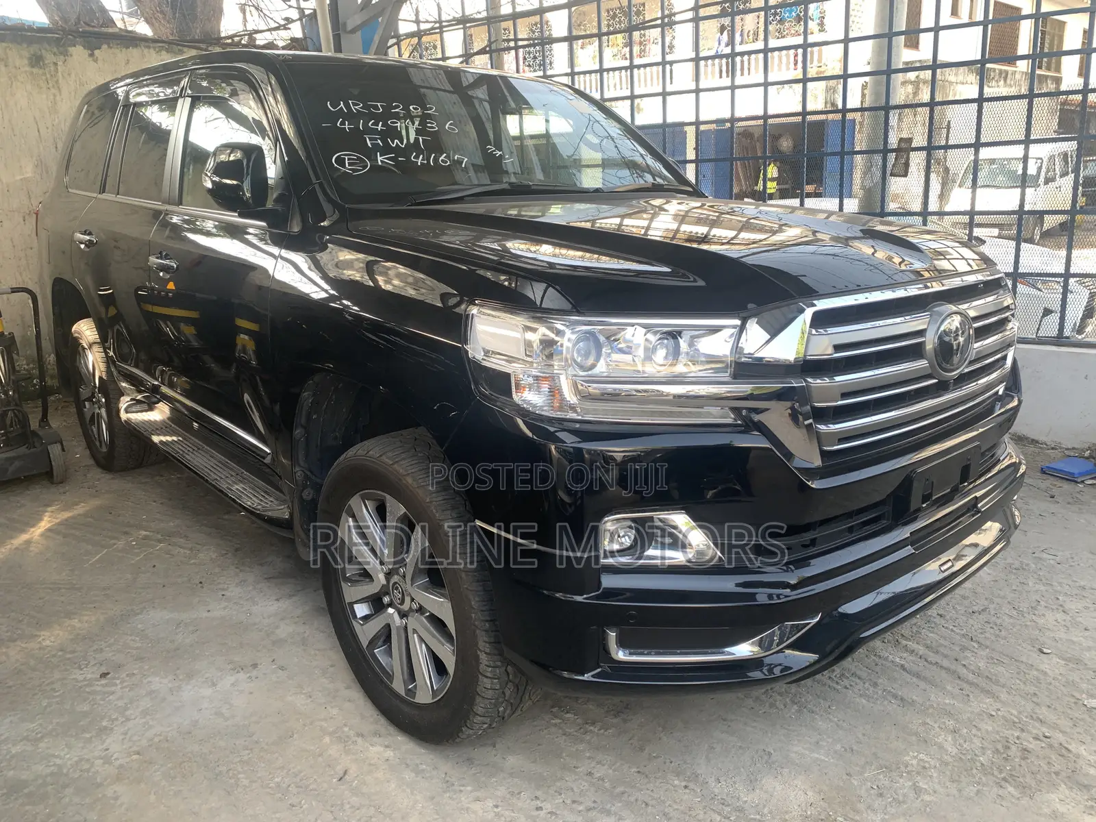 Toyota Land Cruiser 4.6 V8 ZX 2017 Black