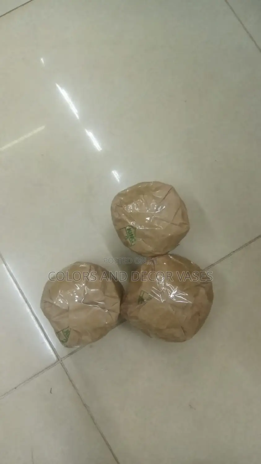 White Decorative Stones KSH 150 a Kilo