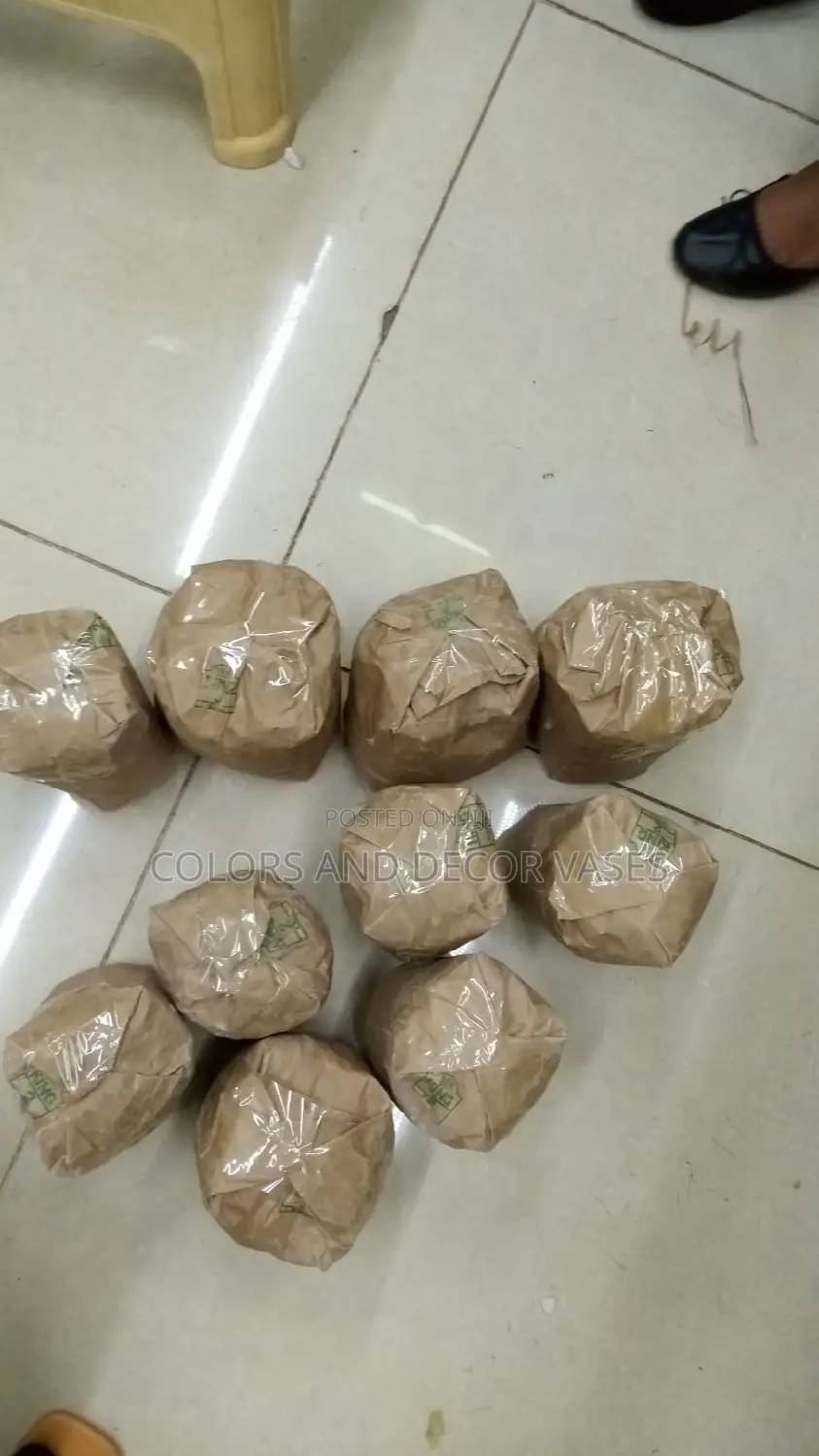 White Decorative Stones KSH 150 a Kilo