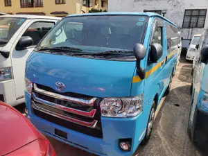 Toyota HiAce 2017 Blue
