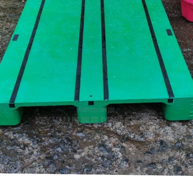 Industrial Plastic Pallets - main view
