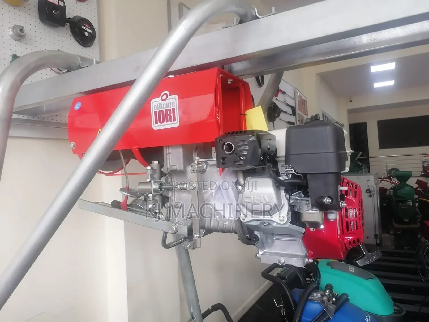 Concrete Gantry/Hoist/Crane Half Tonne With Honda Engine.