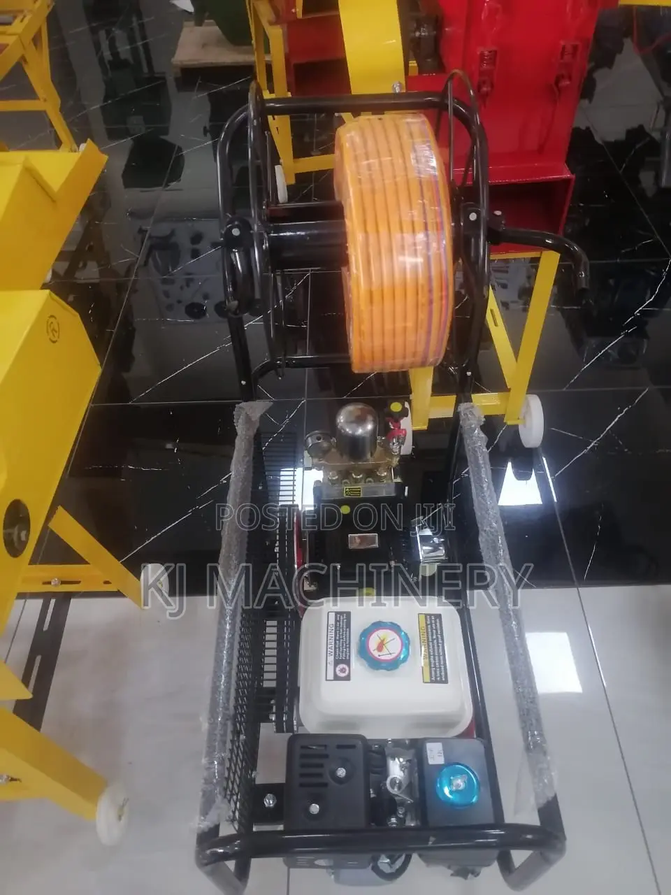 Trolley Spraying Machine With Handle-Gasoline Powered