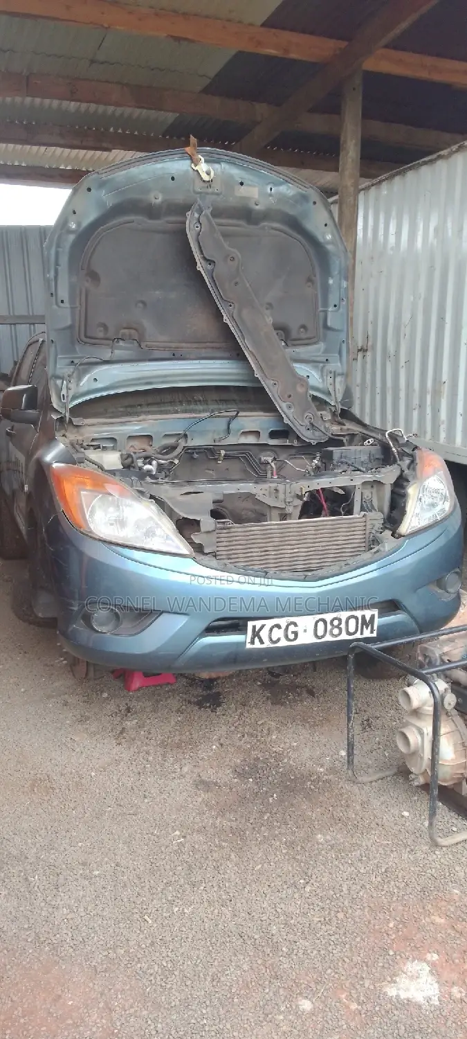 Mazda Bt50 Ford Mechanic