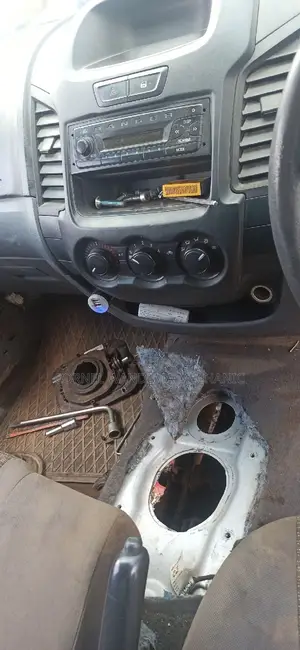Mazda Bt50 Ford Mechanic
