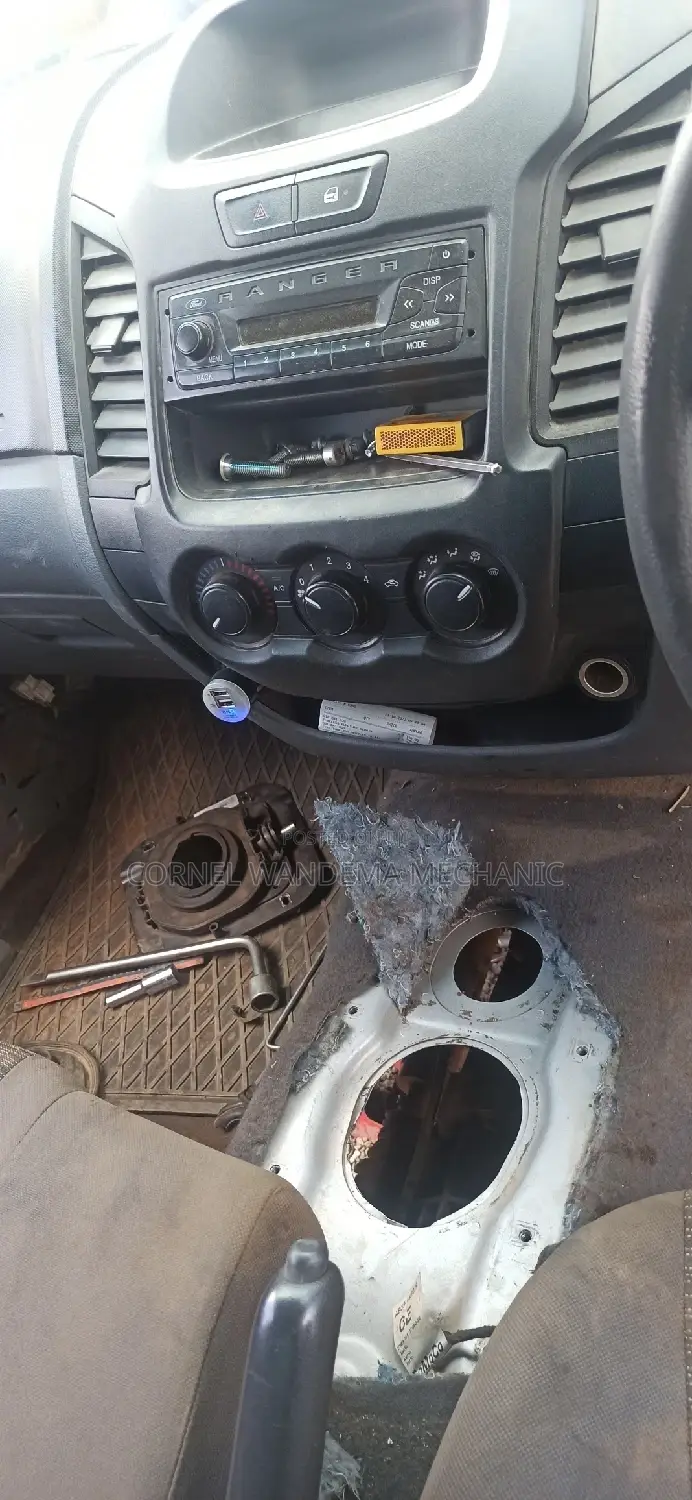 Mazda Bt50 Ford Mechanic