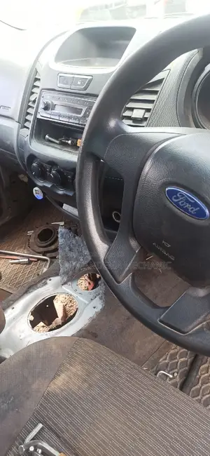 Mazda Bt50 Ford Mechanic