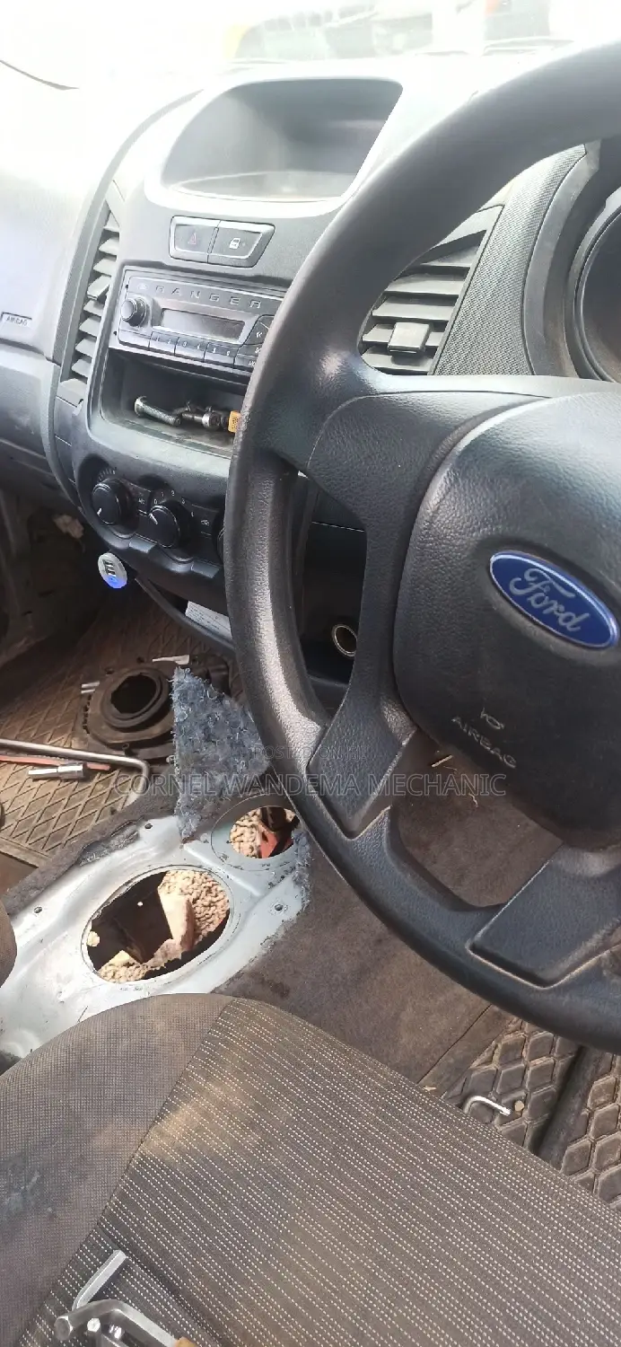 Mazda Bt50 Ford Mechanic