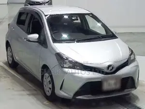 Toyota Vitz 1.3 FWD 5dr 2017 Silver