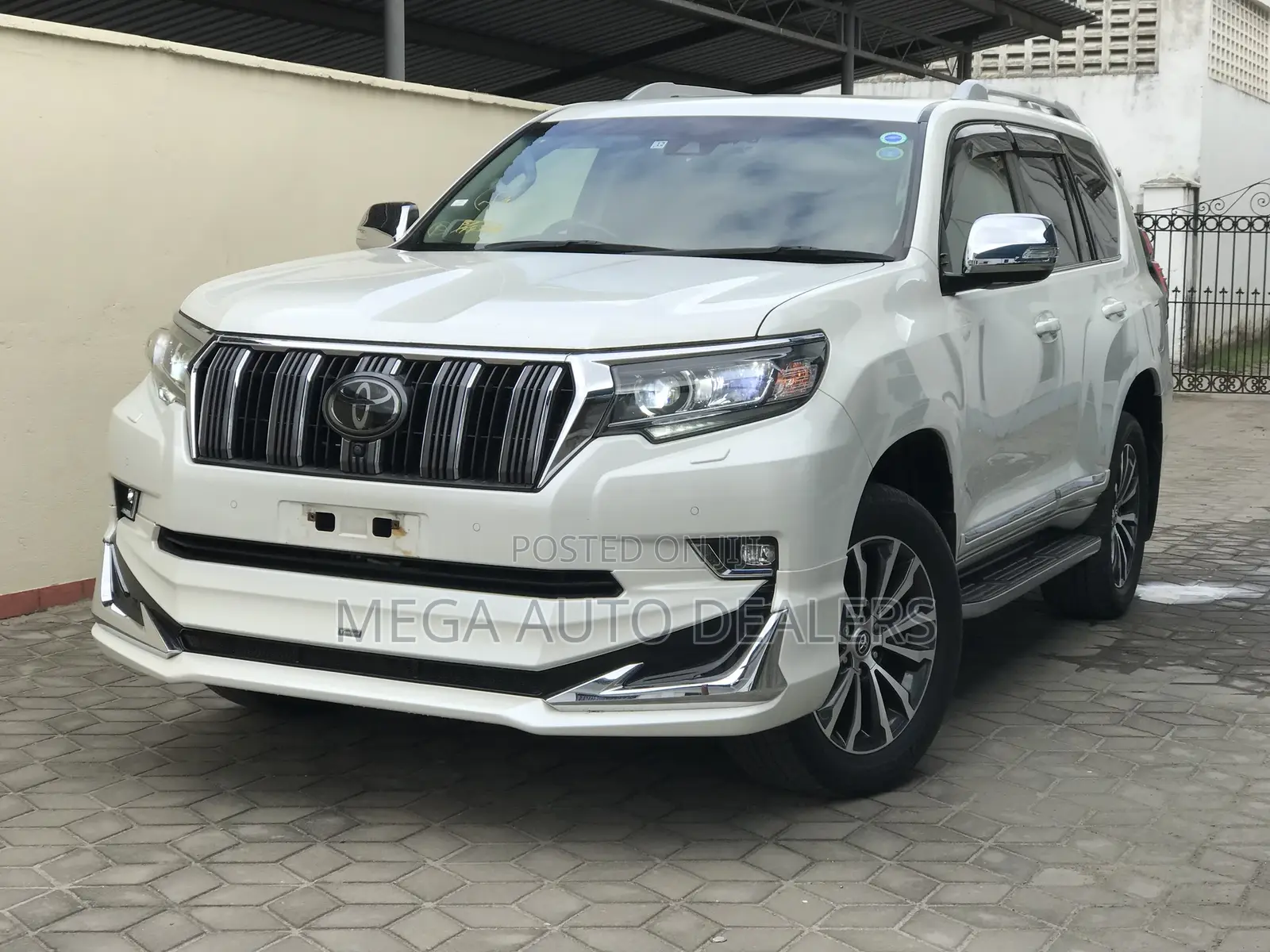 Toyota Land Cruiser Prado 2018 White