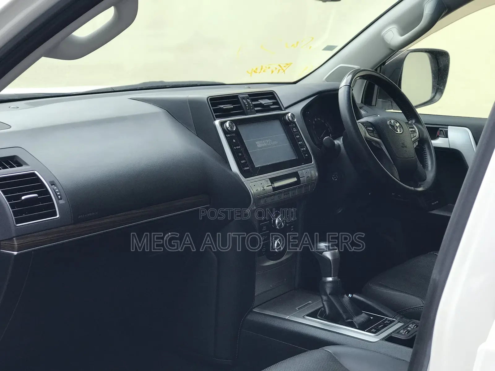 Toyota Land Cruiser Prado 2018 White