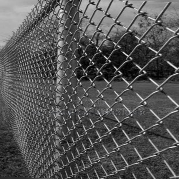 Top Quality Galvanized Chainlink-8g Mesh 80×80 Height 7ft
