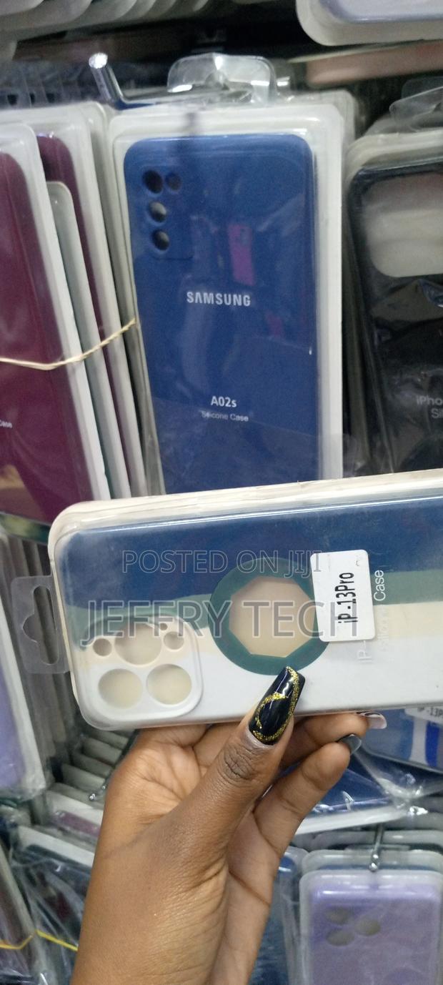 Apple iPhone 13 Pro Rainbow Soft Liquid Silicone Case-Redo - thumbnail 3