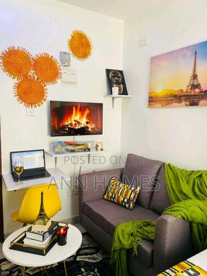 One Bedroom South B Estate Airbnb - thumbnail 2