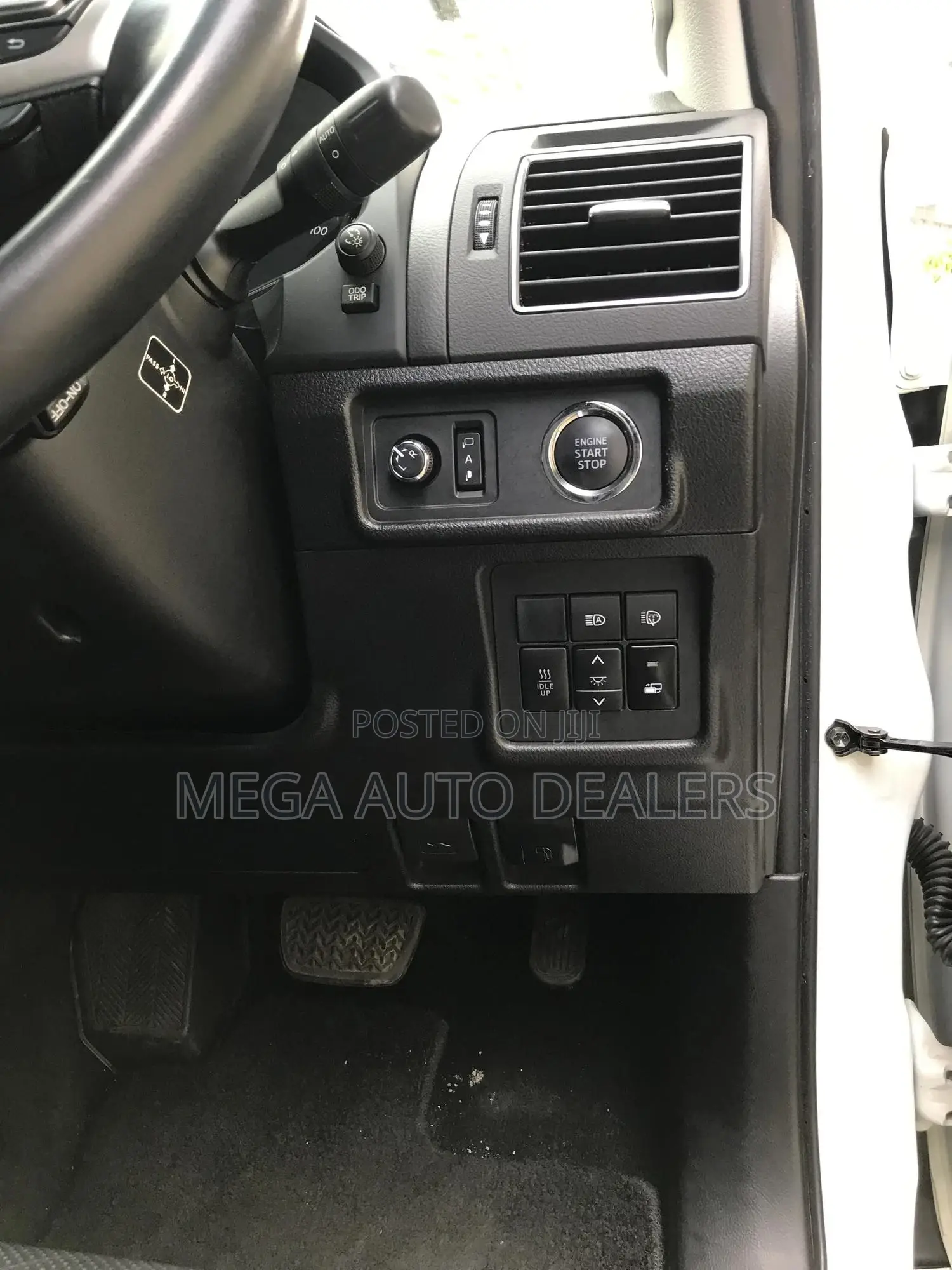 Toyota Land Cruiser Prado 2018 White