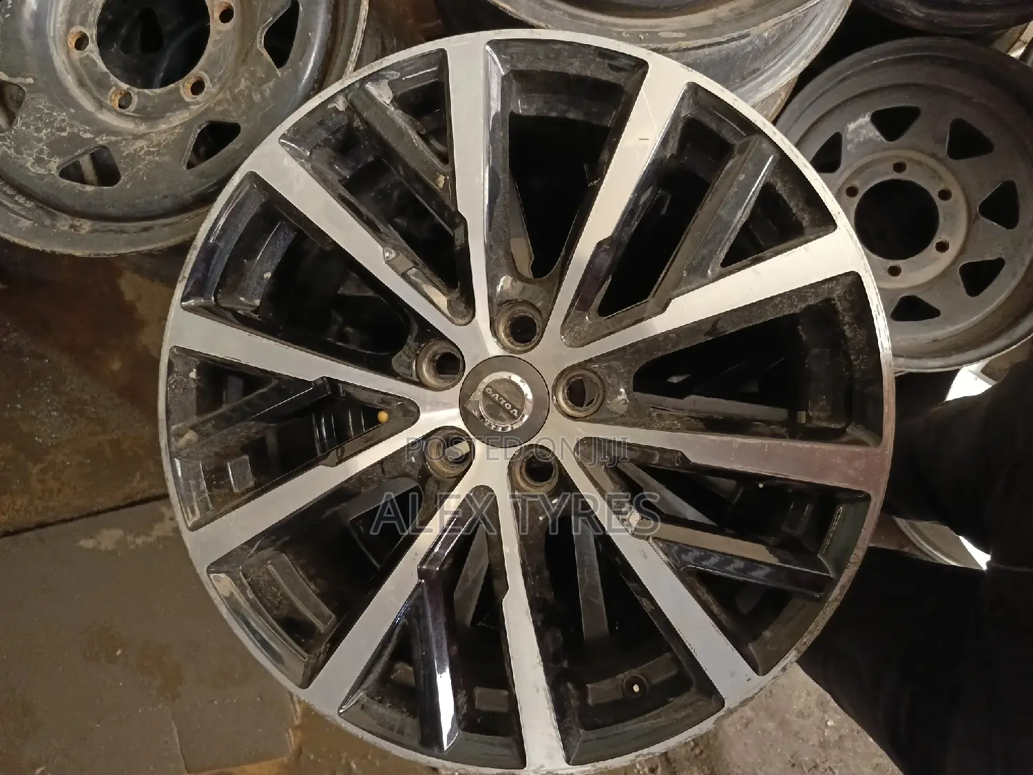 Size 18 Inches Volvo Alloy X Japan Rims