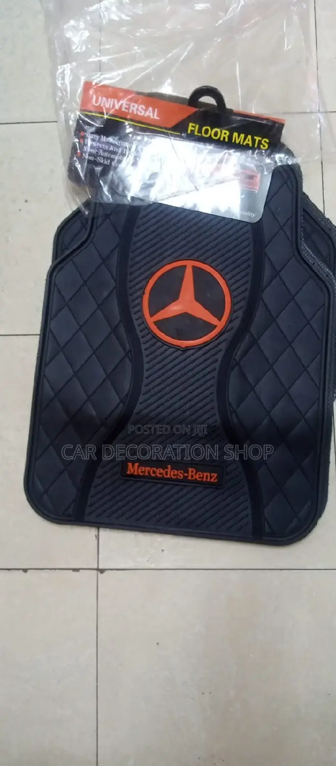 Mercedes Black Dust Floor Mats