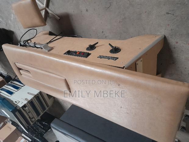 Anatomotor Roller Massage Table - main view