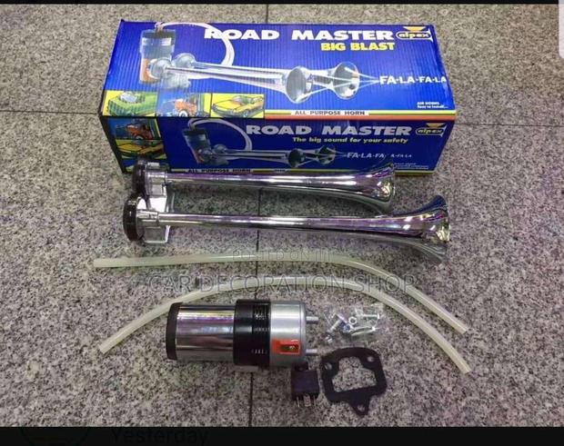 Road Master Horns - main view