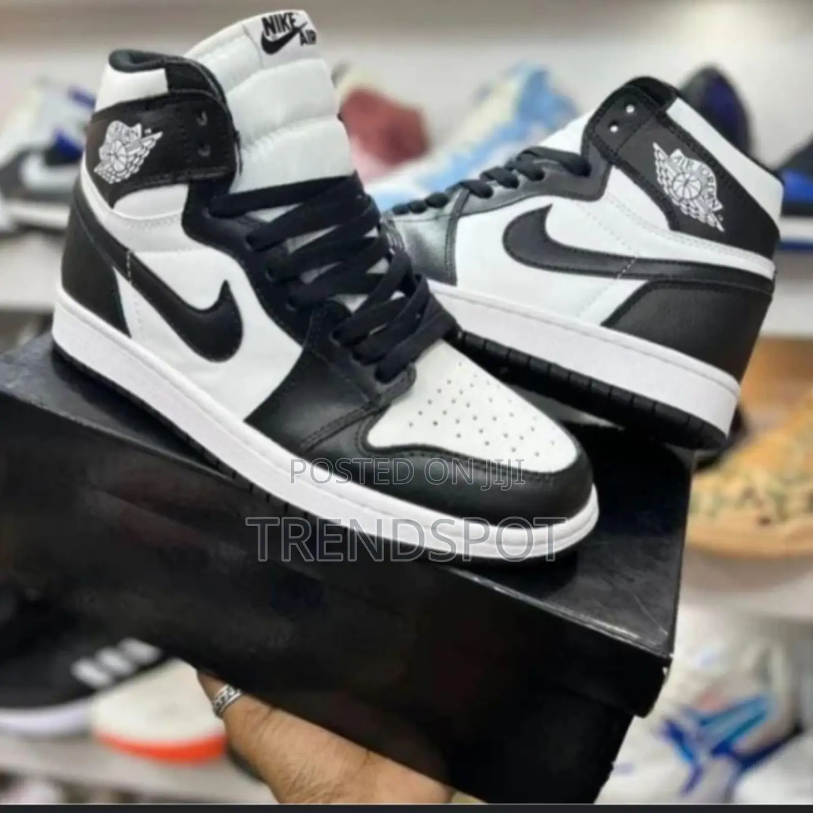 Jordan 1 Sneakers