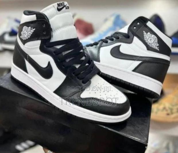 Jordan 1 Sneakers - thumbnail 3