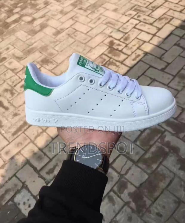 Adidas Sneakers