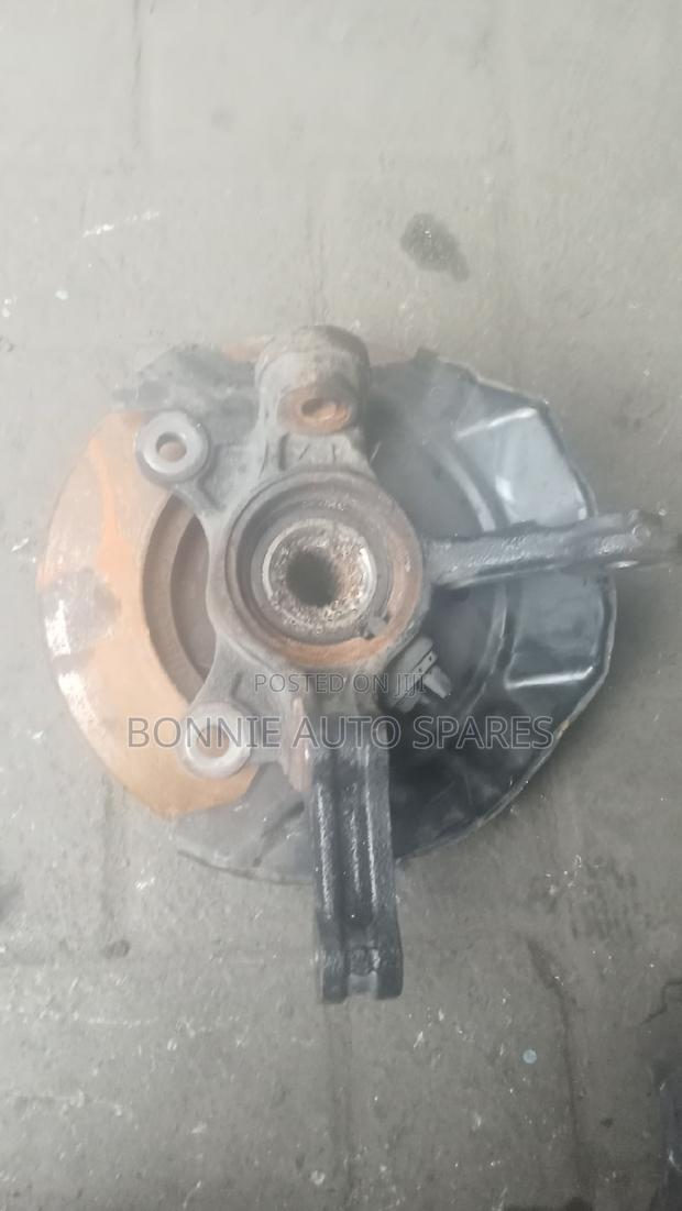 Daihatsu Move Front Hub