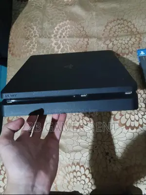 Ps4 Slim, Injustice,Wwe