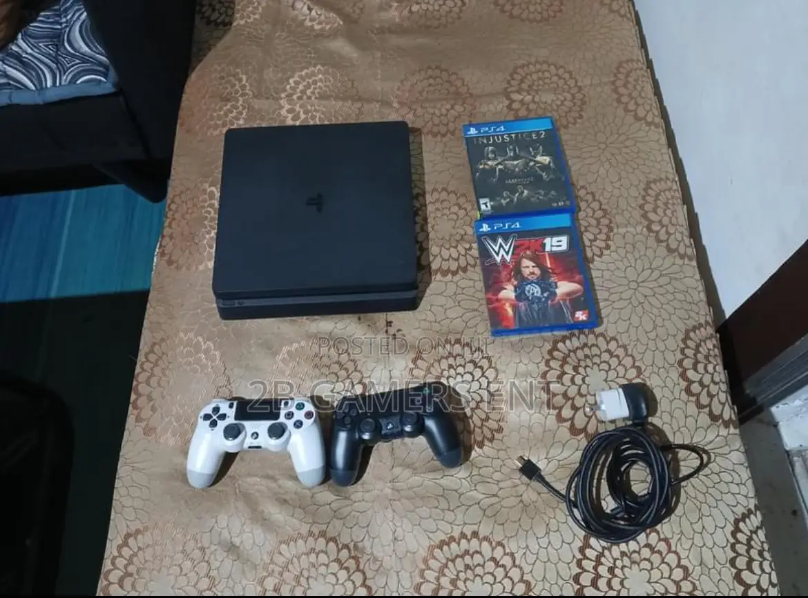 Ps4 Slim, Injustice,Wwe