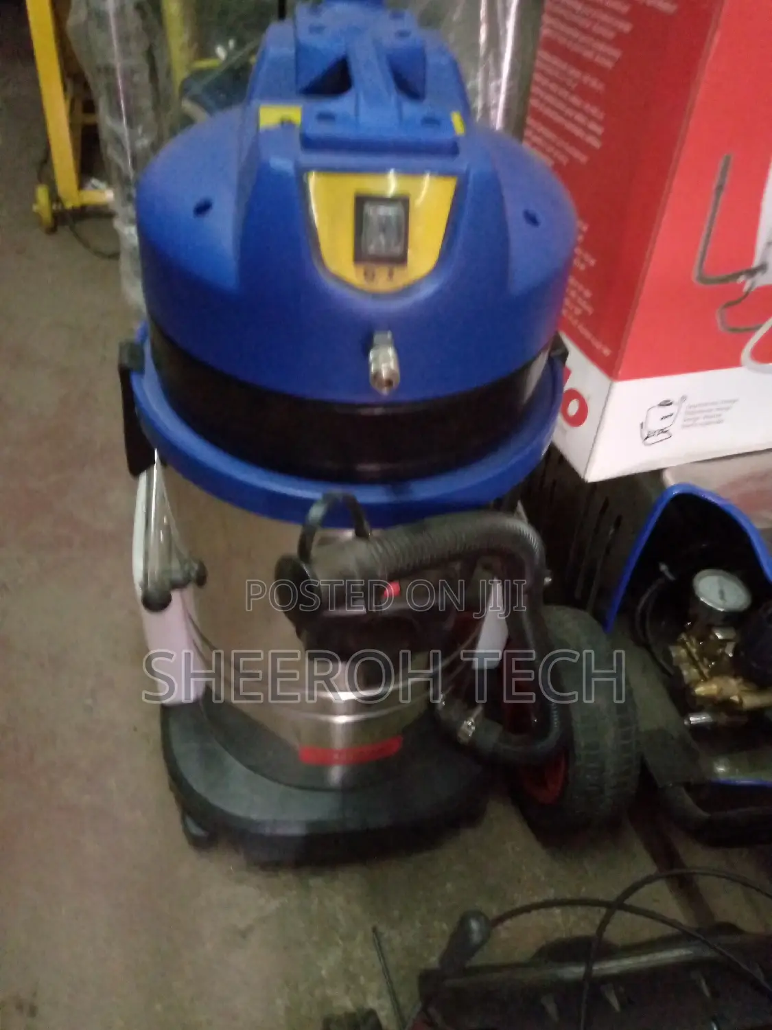 Vacuum Cleaner 30ltrs 
