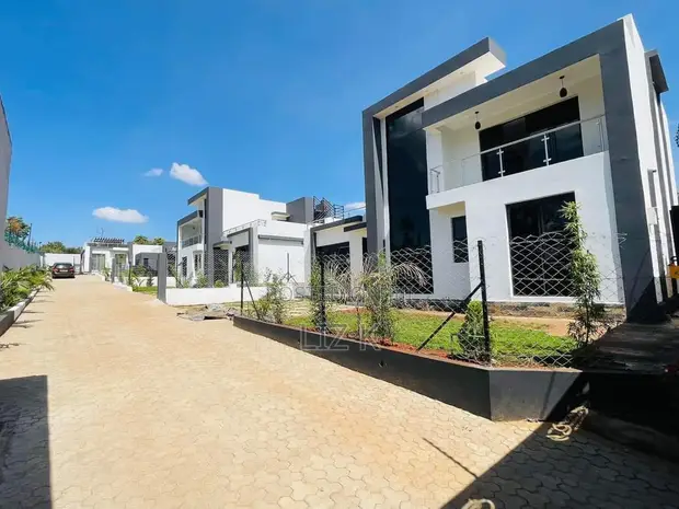 4bdrm Maisonette in Mugutha, Kimbo for sale