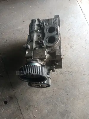 Subaru Forester Sh5 Cylinder Head.