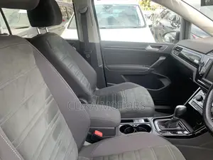 Volkswagen Touran 2016 Black