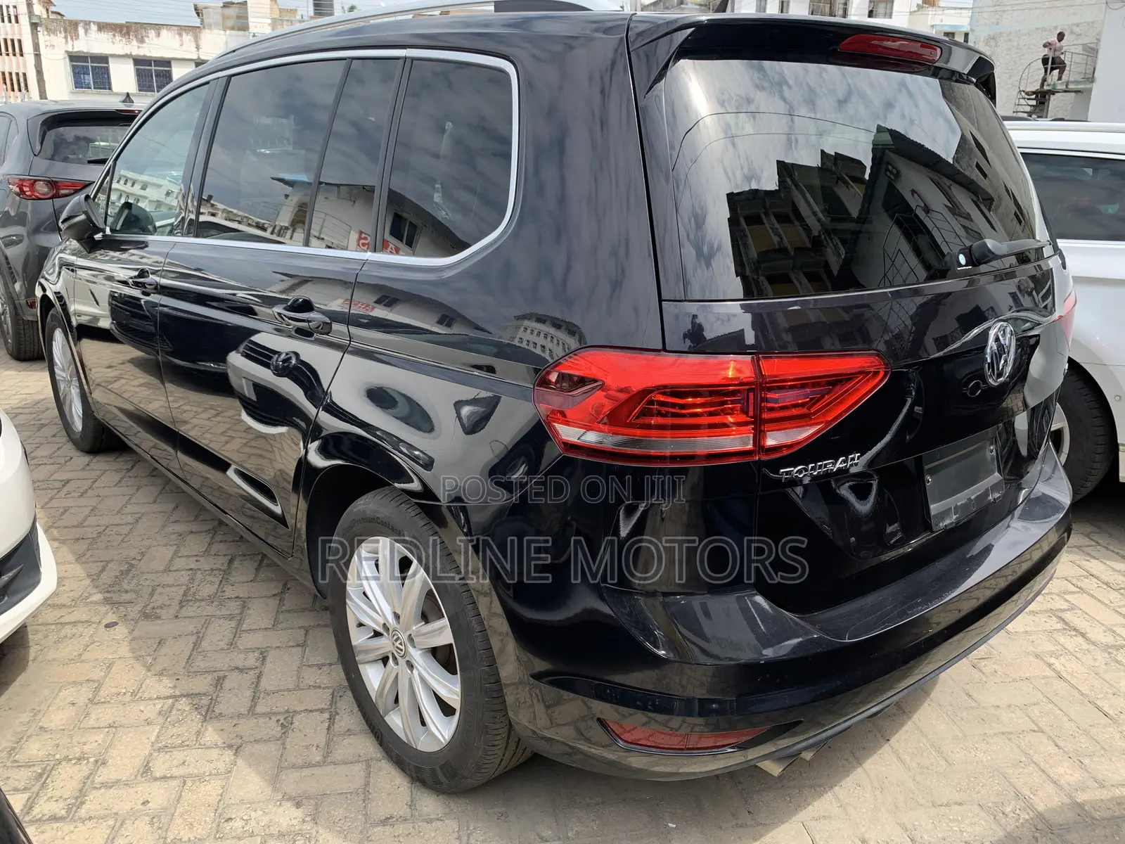 Volkswagen Touran 2016 Black