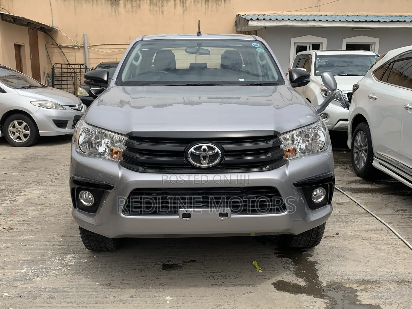 Toyota Hilux 2017 Gray